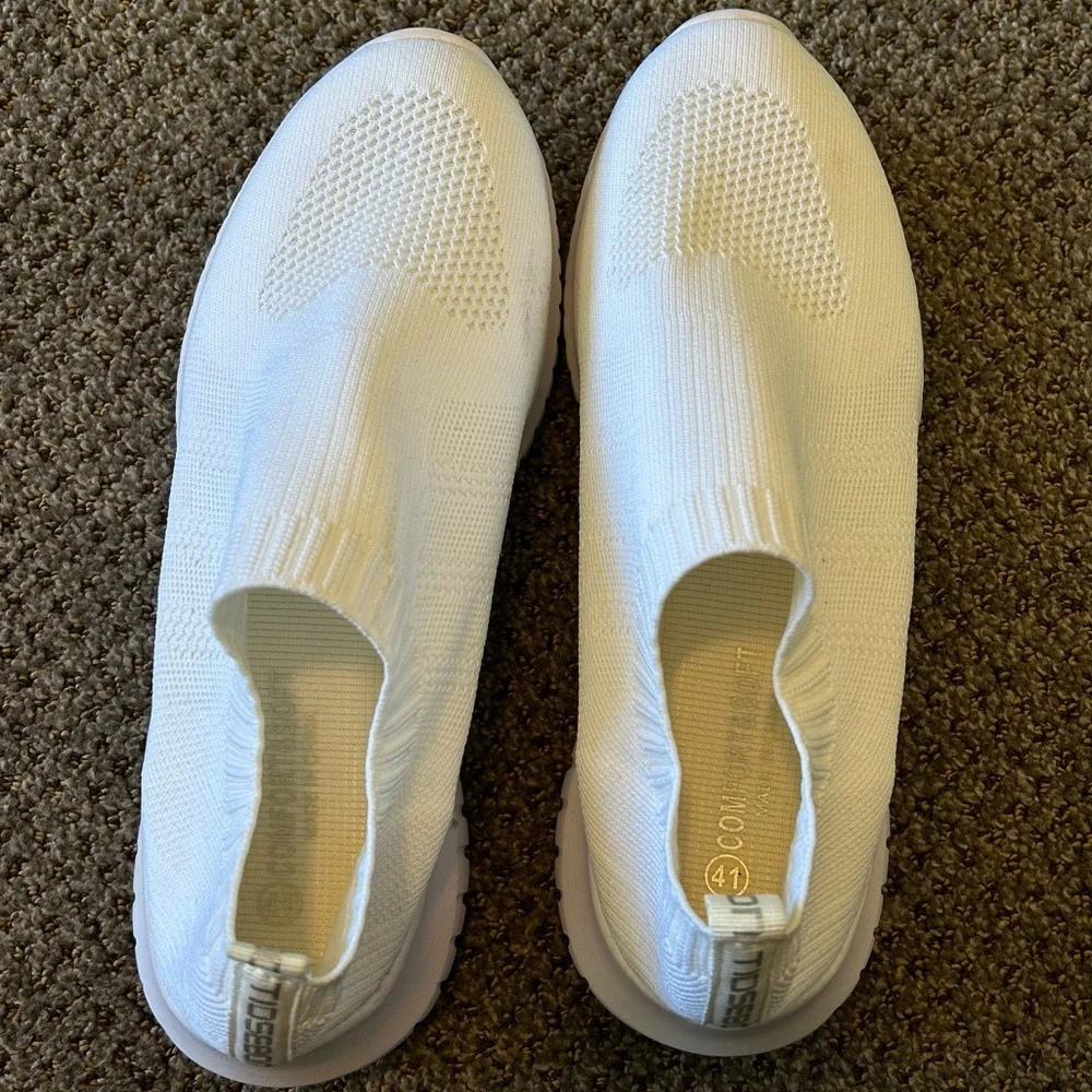 Comfort & Soft slip on white sneakers brand new never worn size 8 - Picture 2 of 4